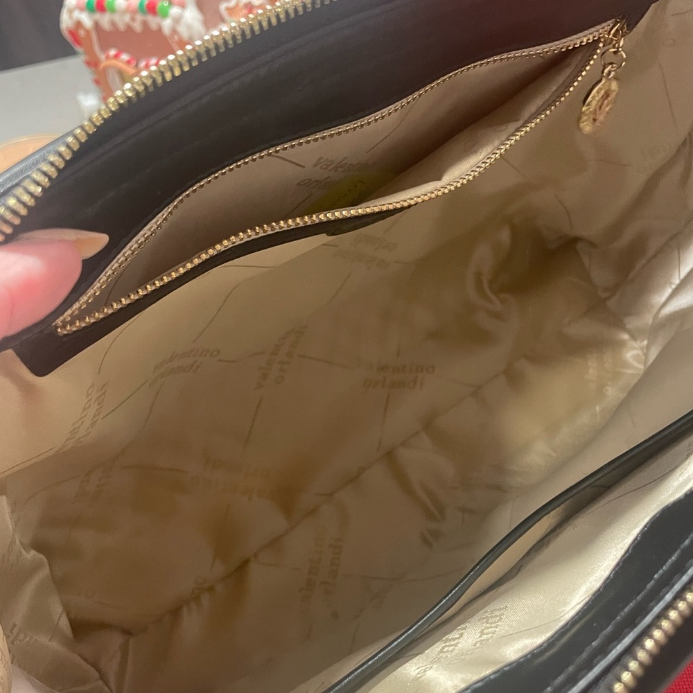 Beautiful Valentino Orlando Leather bag - Picture 11 of 13
